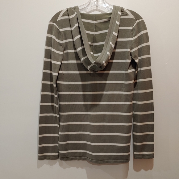 Tommy Bahama great & white striped hoodie - Picture 2 of 7